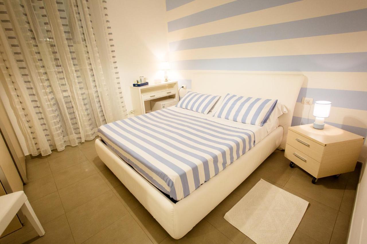 Affittacamere E Appartamenti - Rent Rooms And Apartments Le Camere Nel Corso - Adults Only La Spezia Eksteriør bilde