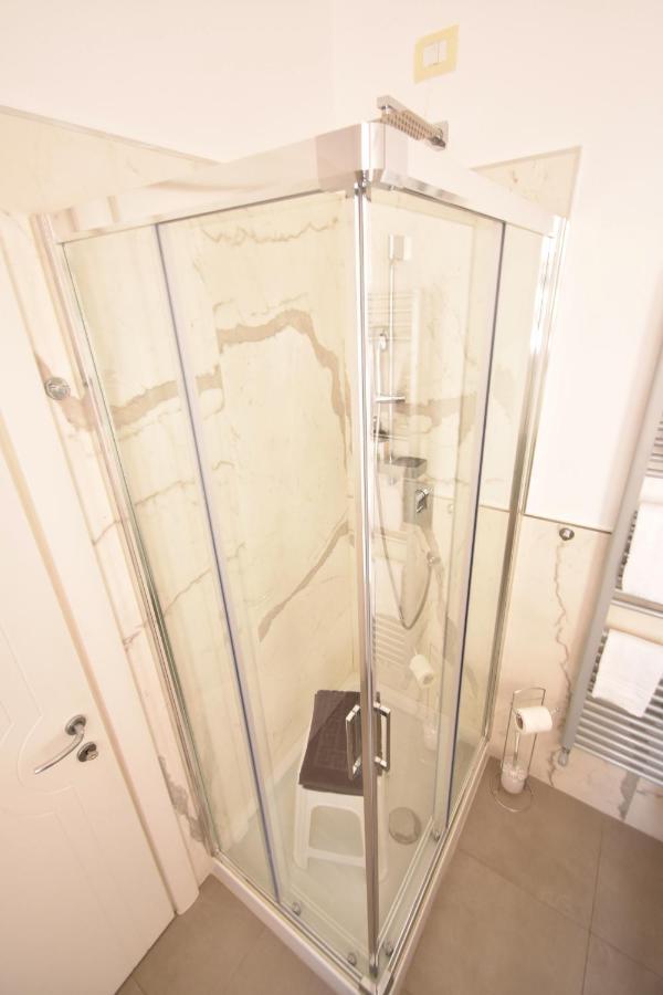 Affittacamere E Appartamenti - Rent Rooms And Apartments Le Camere Nel Corso - Adults Only La Spezia Eksteriør bilde
