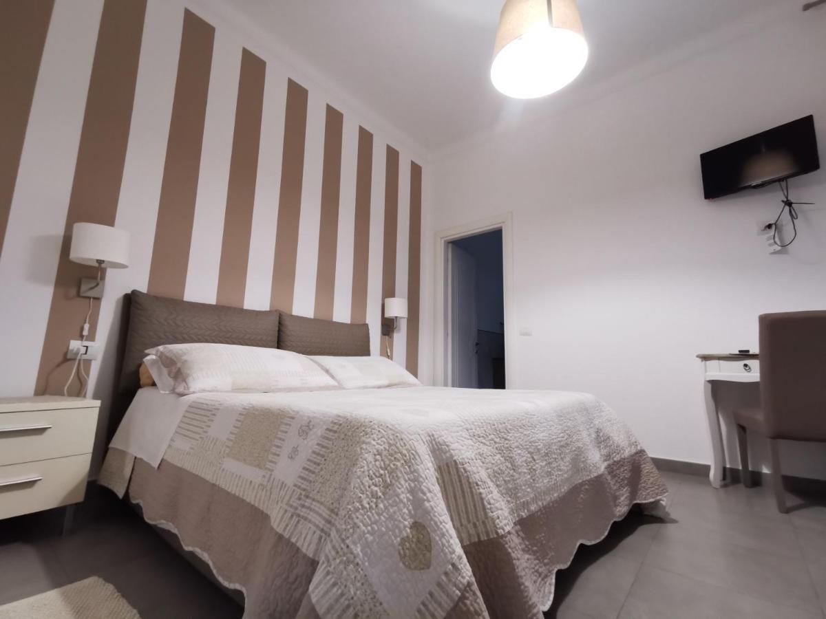 Affittacamere E Appartamenti - Rent Rooms And Apartments Le Camere Nel Corso - Adults Only La Spezia Eksteriør bilde