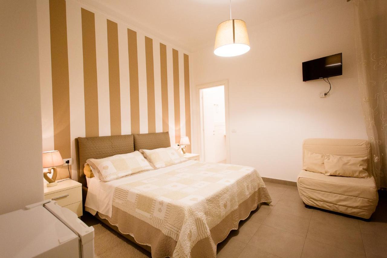 Affittacamere E Appartamenti - Rent Rooms And Apartments Le Camere Nel Corso - Adults Only La Spezia Eksteriør bilde