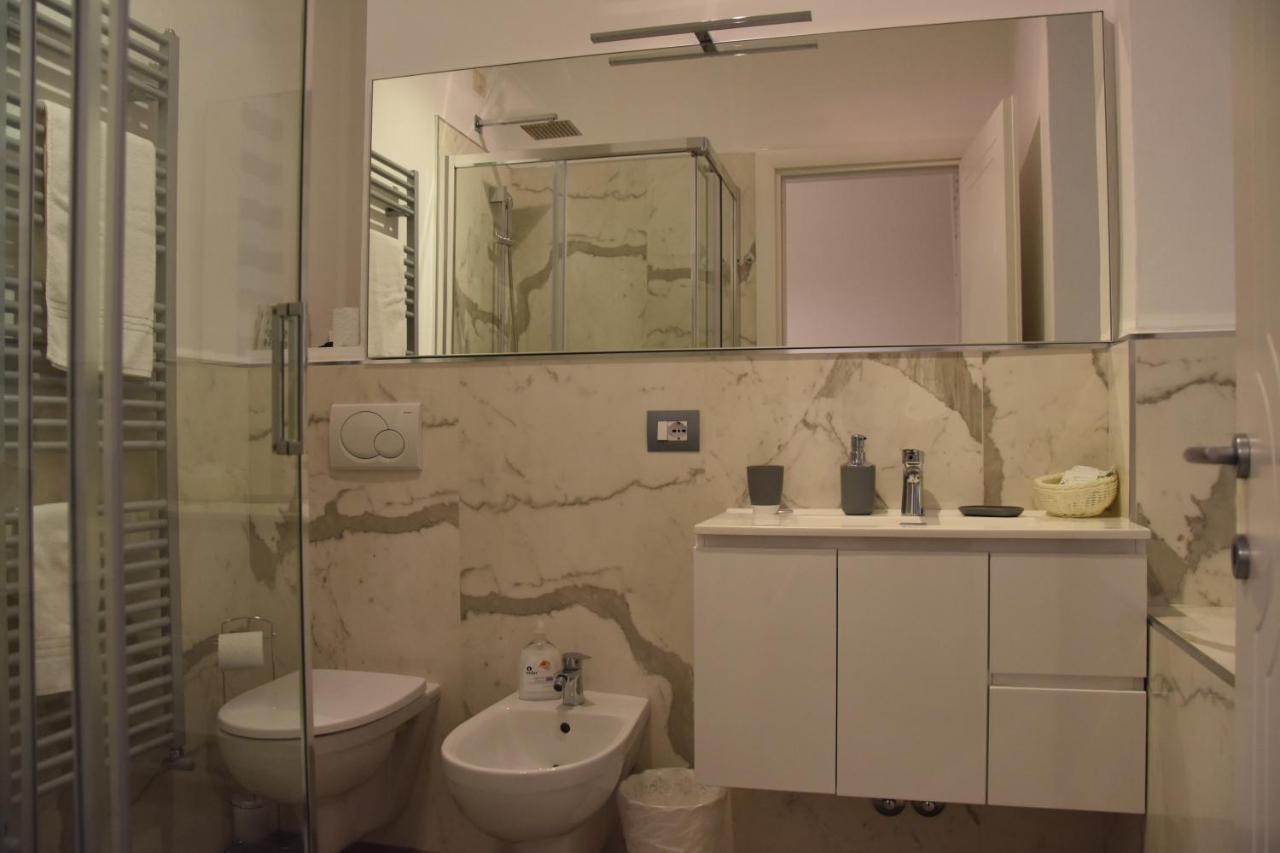 Affittacamere E Appartamenti - Rent Rooms And Apartments Le Camere Nel Corso - Adults Only La Spezia Eksteriør bilde
